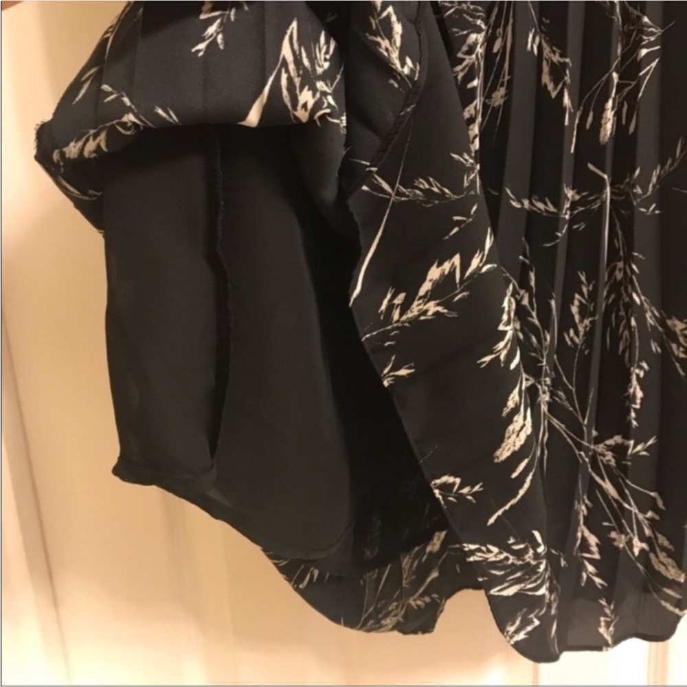 💜FirmPrice💜 H&M pleated wrap dress - Picture 6 of 11